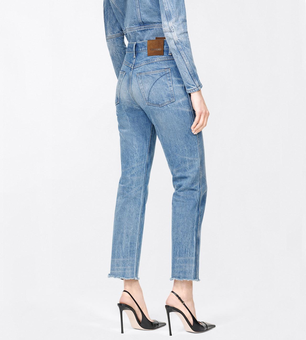 TOM FORD DENIM DENIM PANTALON DROIT MELANIE EN DENIM D&Eacute;LAV&Eacute; &Agrave; LA PIERRE AVEC BORDURE EN&nbsp;T ET OURLET EFFILOCH&Eacute;
