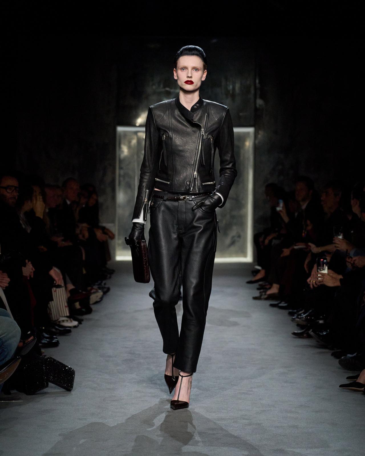 TEXTURED GRAIN LEATHER LEATHER BIKER PANTS image number 5
