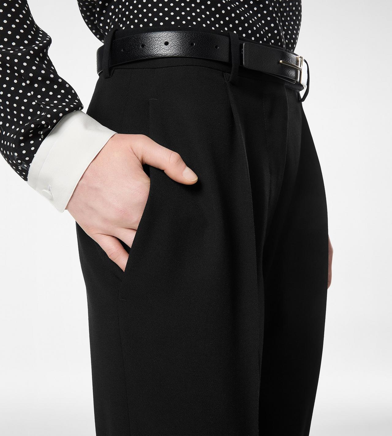 SHARP GRAIN DE POUDRE RELAXED PLEATED STRAIGHT PANTS image number 1