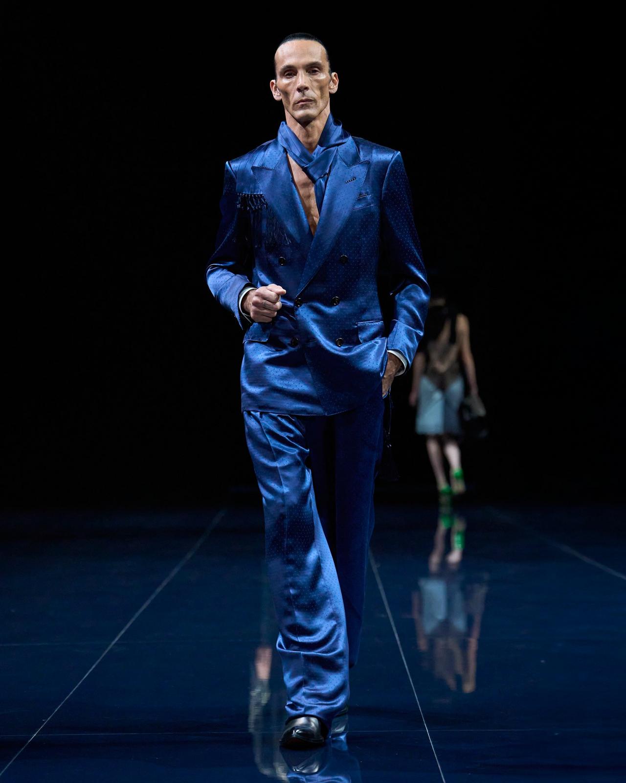 TOM FORD SILK VISCOSE BLEND DARK INDIGO SILK VISCOSE SATIN POLKA DOT JACQUARD DOUBLE PLEAT PANT