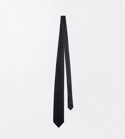 TOM FORD SILK BLACK &Agrave; D&Eacute;TERMINER - AUTOMNE 2026 HOMME SOIE