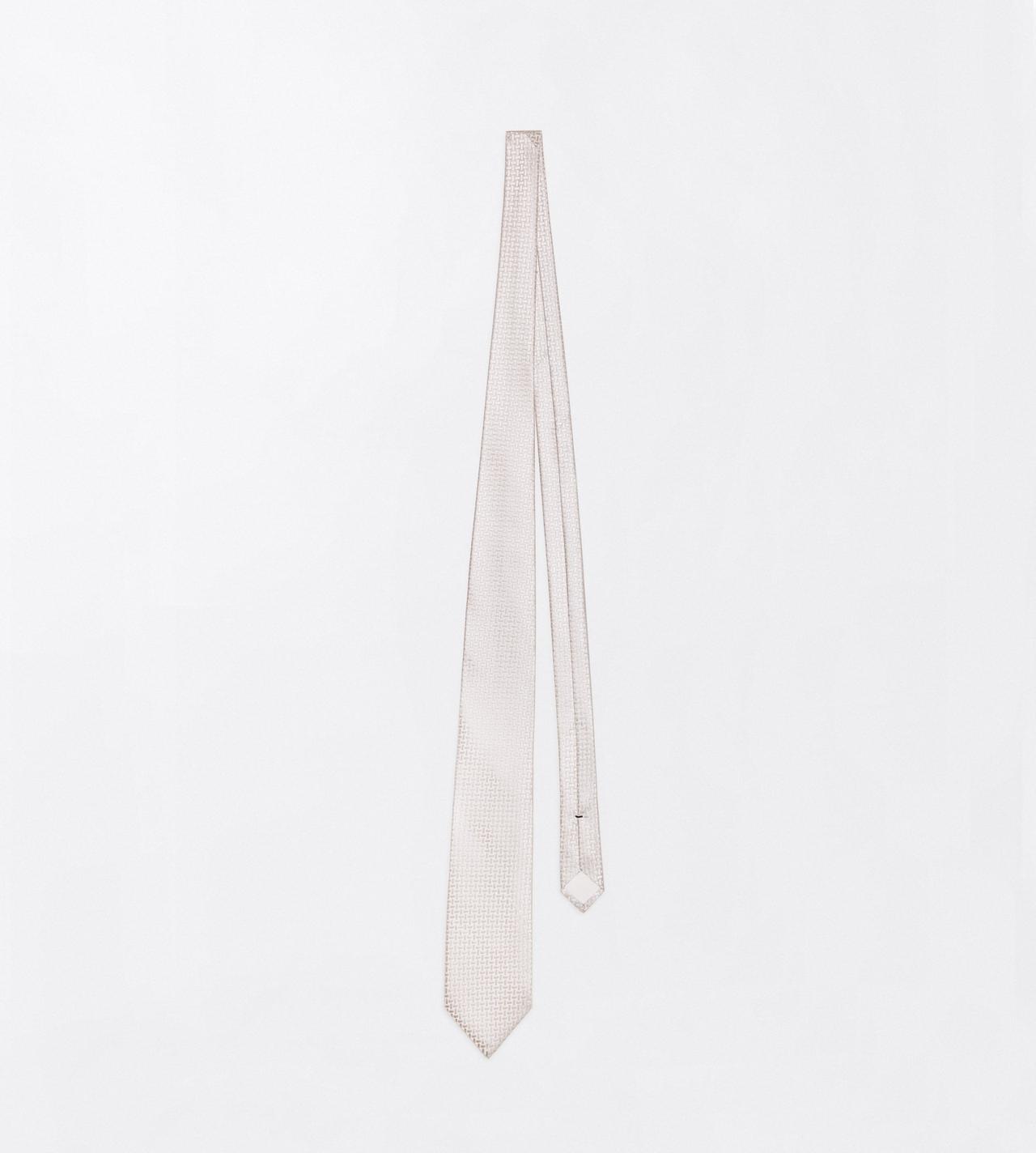 TOM FORD SILK WHITE &Agrave; D&Eacute;TERMINER - AUTOMNE 2026 HOMME SOIE