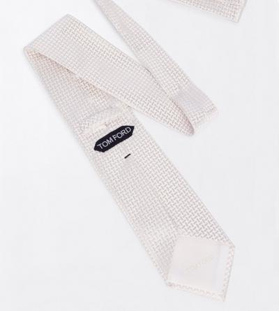 TOM FORD SILK WHITE &Agrave; D&Eacute;TERMINER - AUTOMNE 2026 HOMME SOIE