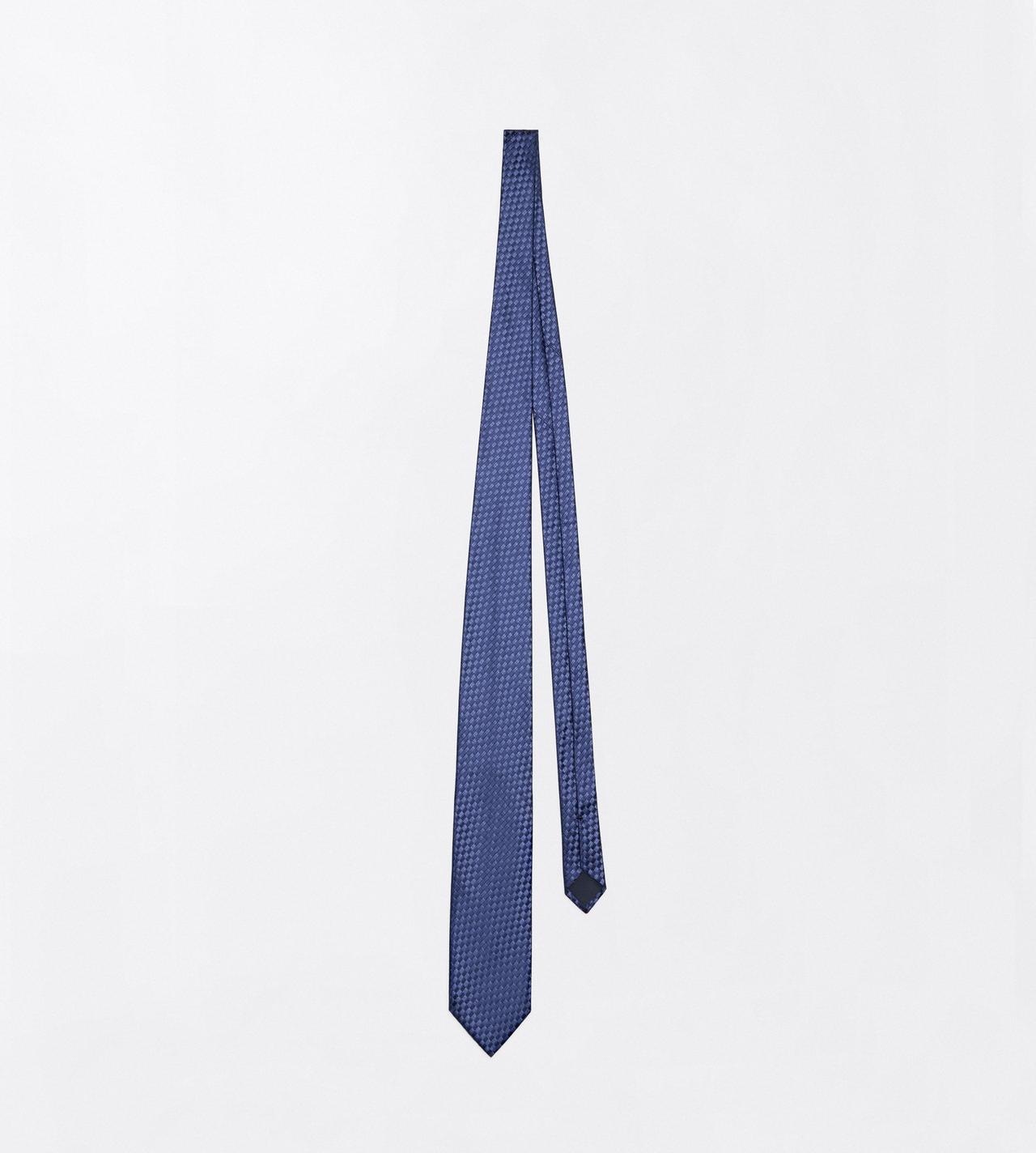 TOM FORD SILK OCEAN CAVERN LARGE NET SATIN TIE