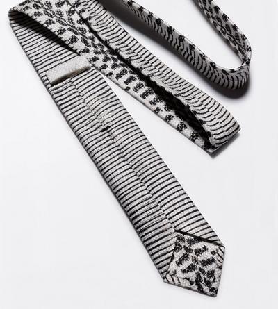 TOM FORD SILK WHITE & BLACK SNAKE PRINT TIE