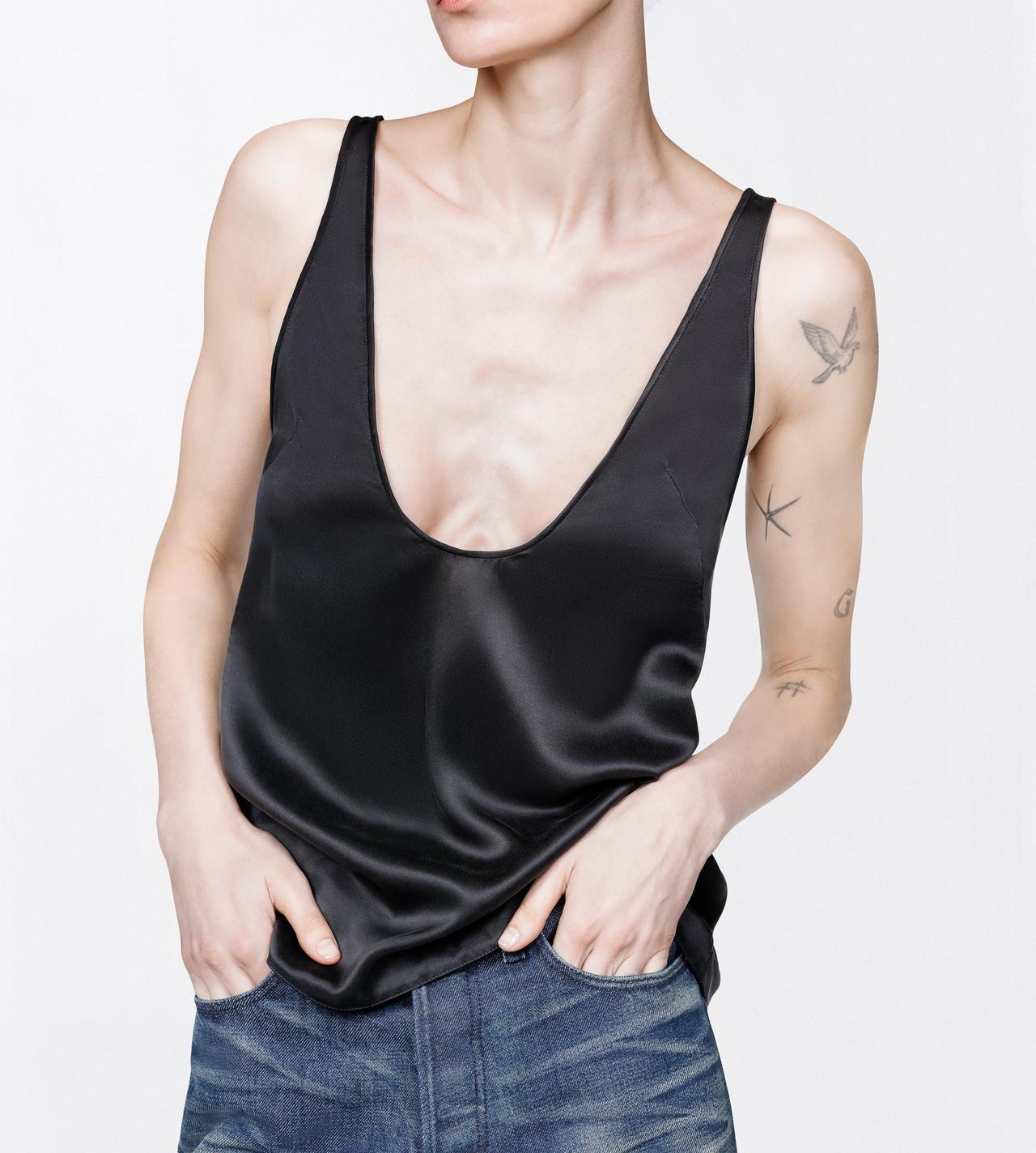 TOM FORD SILK BLACK PEACH-FEEL SILK SATIN LOW NECK TANK TOP