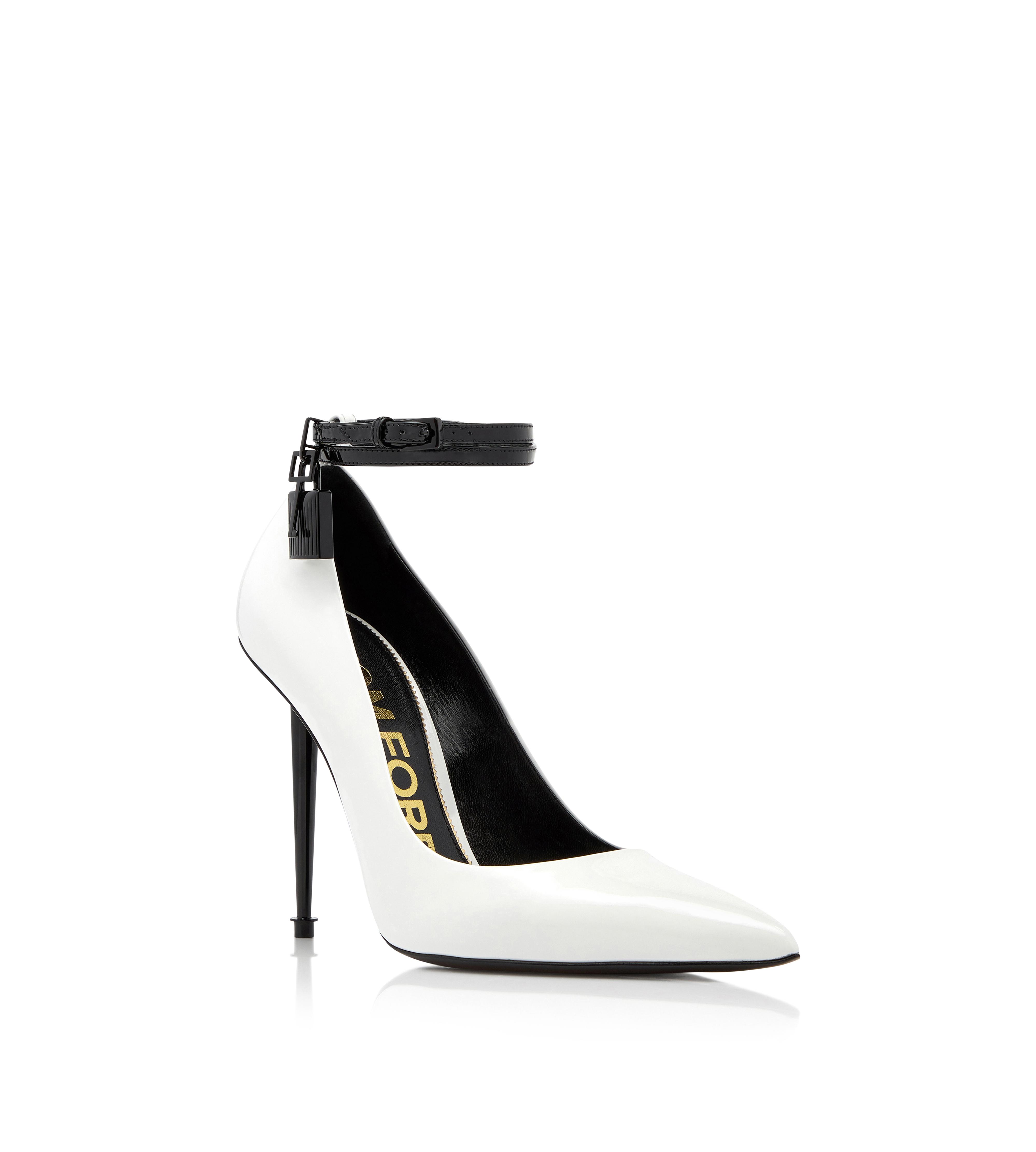 PATENT LEATHER PADLOCK POINTY PUMP