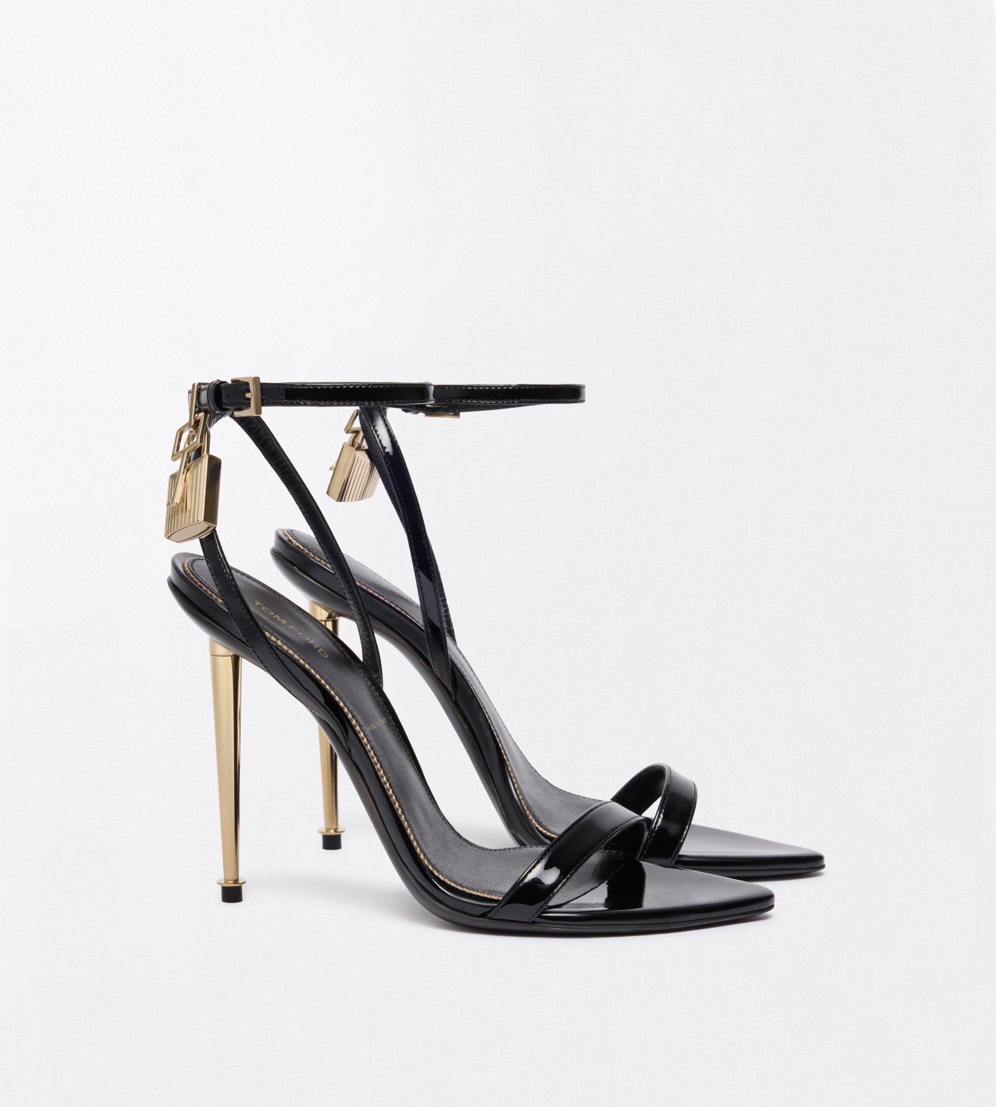 PATENT LEATHER PADLOCK POINTY NAKED SANDAL