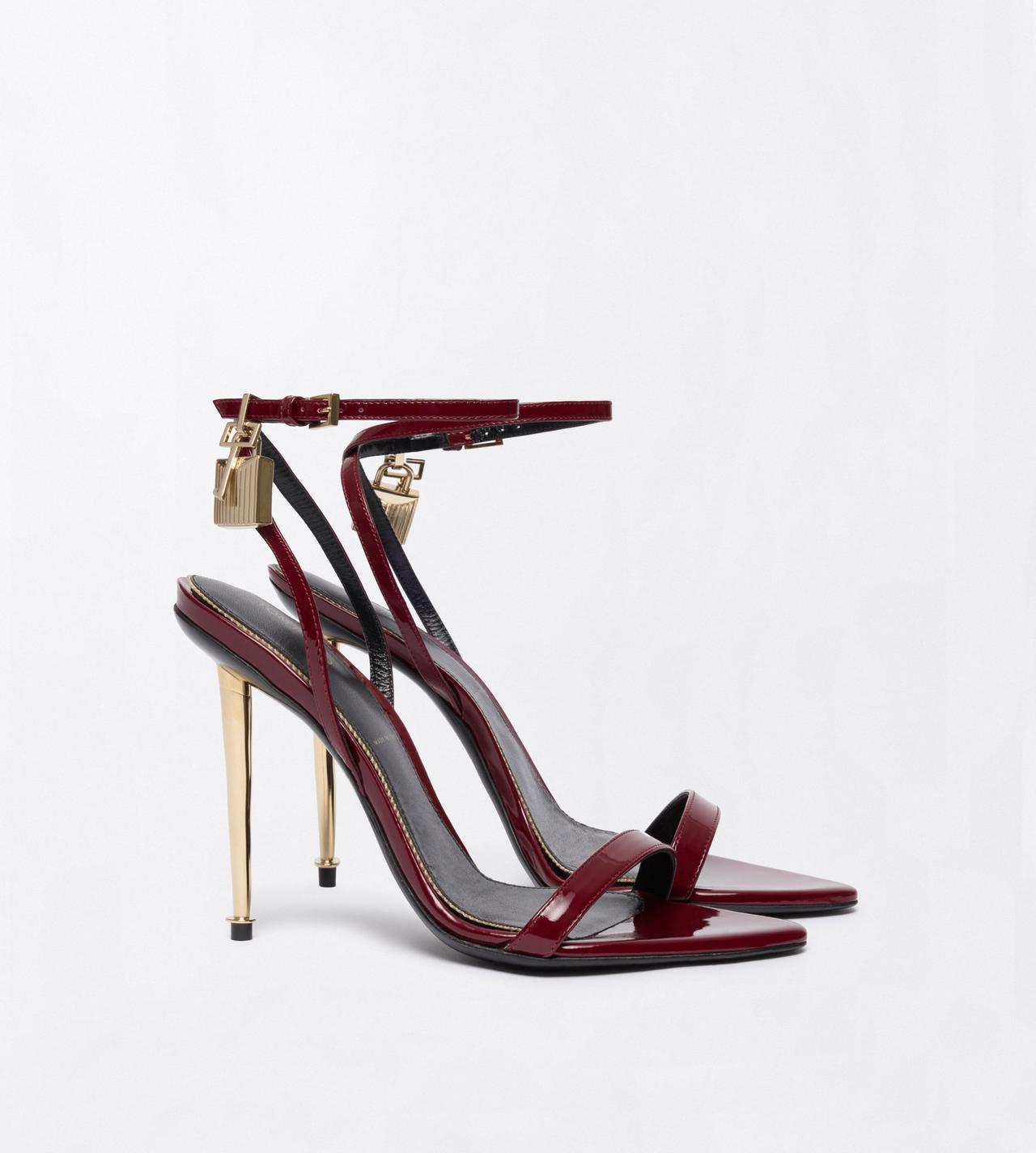 TOM FORD LEATHER RUBY RED PATENT LEATHER PADLOCK POINTY NAKED SANDAL
