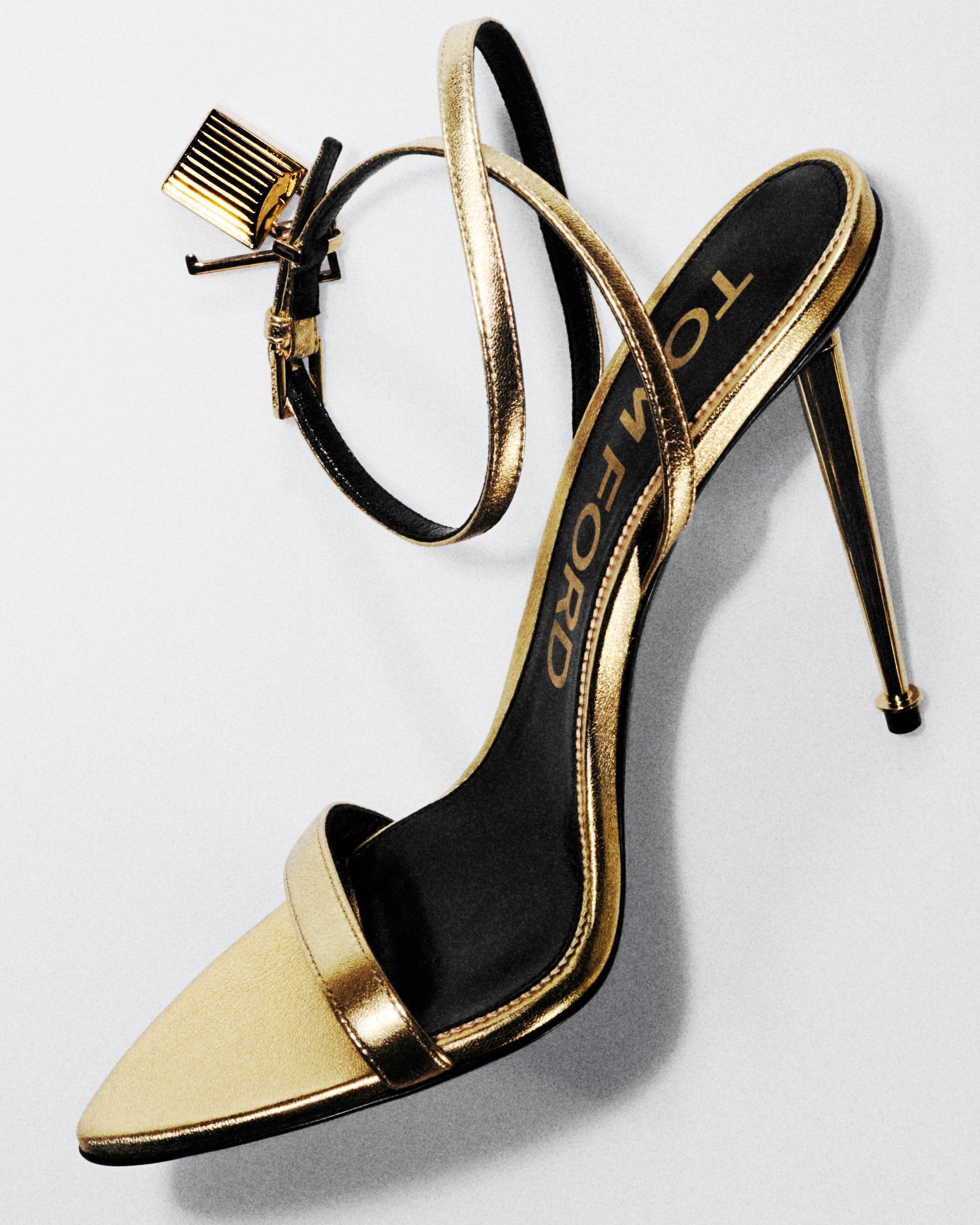 LAMINATED NAPPA LEATHER PADLOCK POINTY NAKED SANDAL | Tom