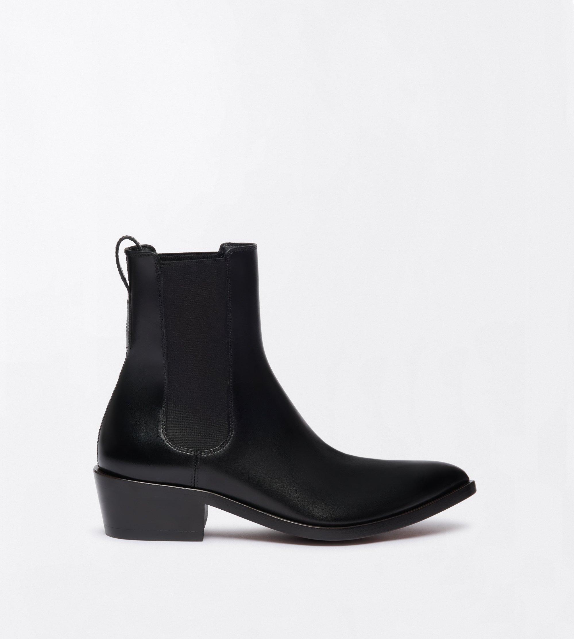 BURNISHED LEATHER CHELSEA BOOT
