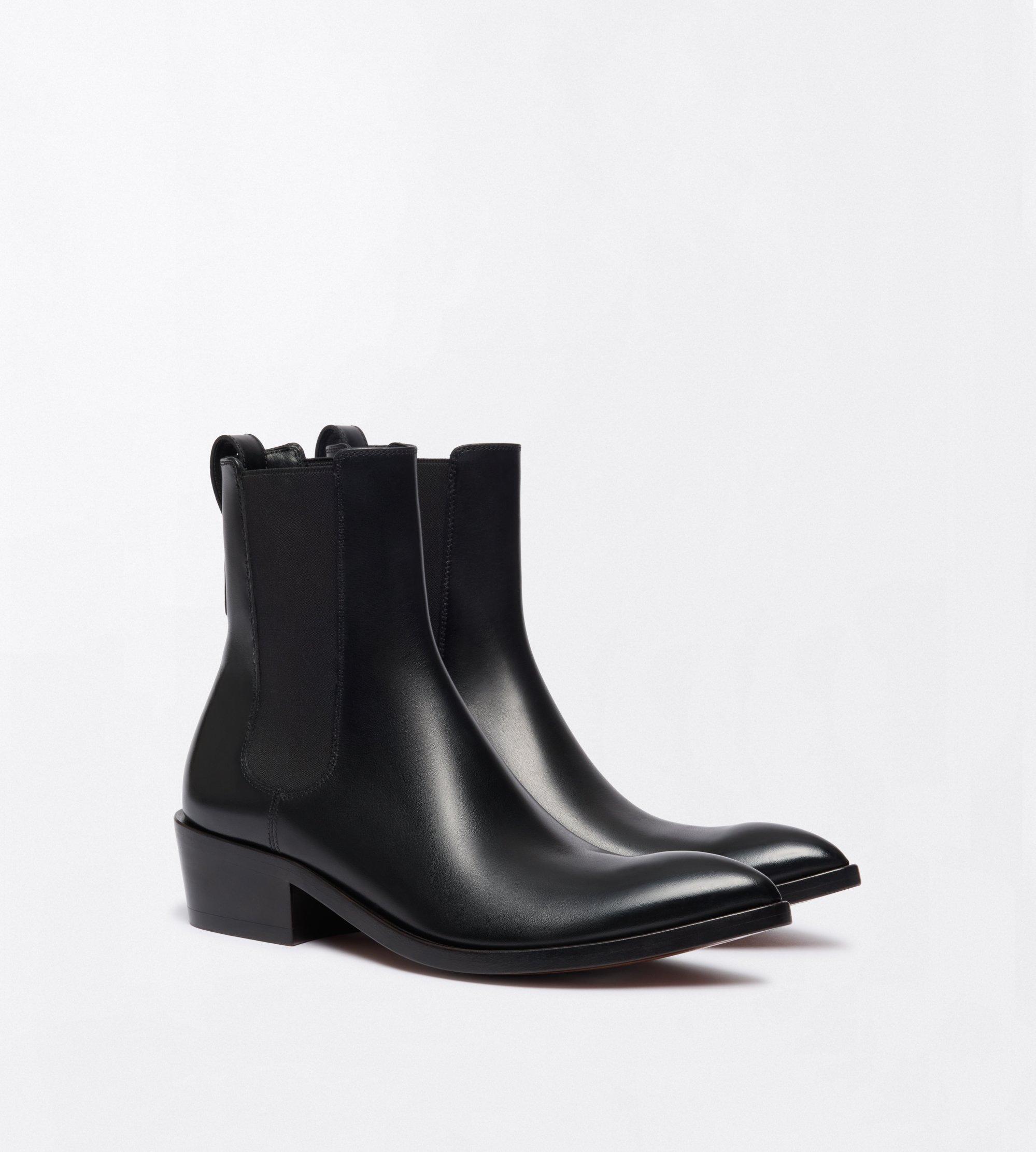 BURNISHED LEATHER CHELSEA BOOT