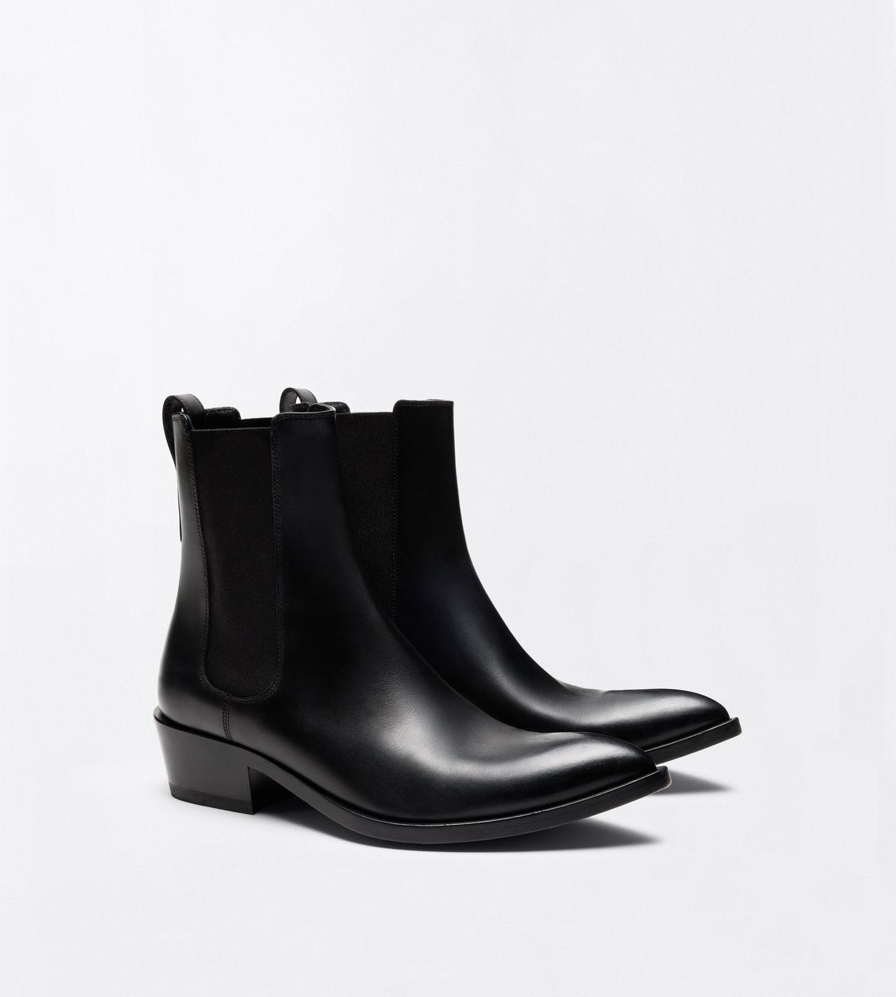 TOM FORD LEATHER BLACK BURNISHED LEATHER CHELSEA BOOT