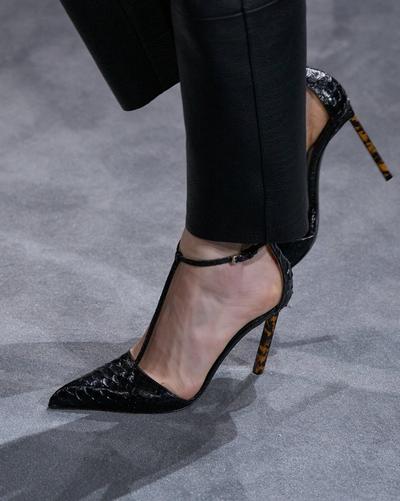 TOM FORD LEATHER BLACK PRINTED PYTHON T STRAP PUMP