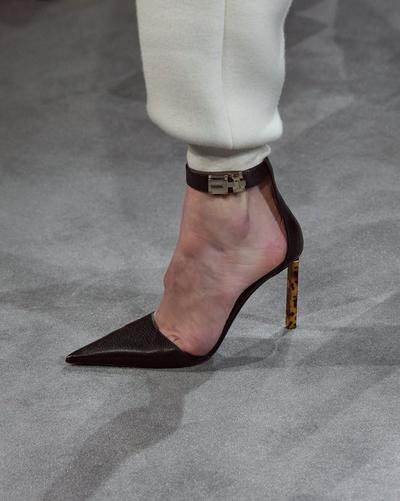 SUPPLE GRAIN LEATHER T LATCH ANKLE STRAP PUMP image number 7