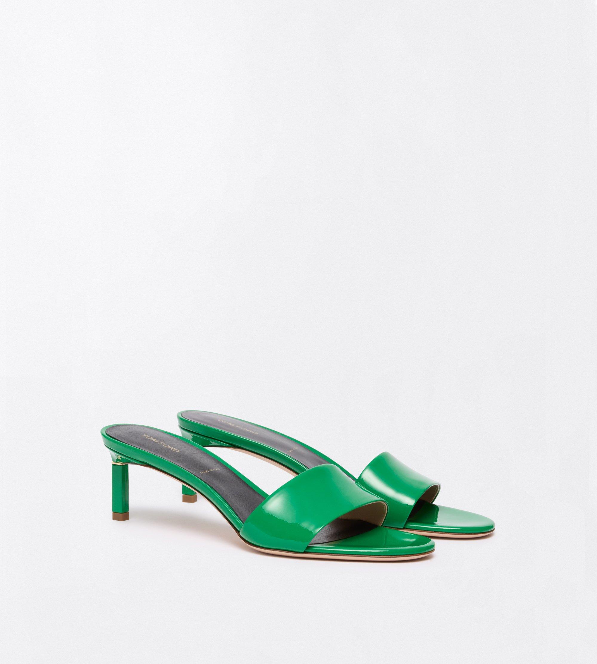 PATENT LEATHER T MULE