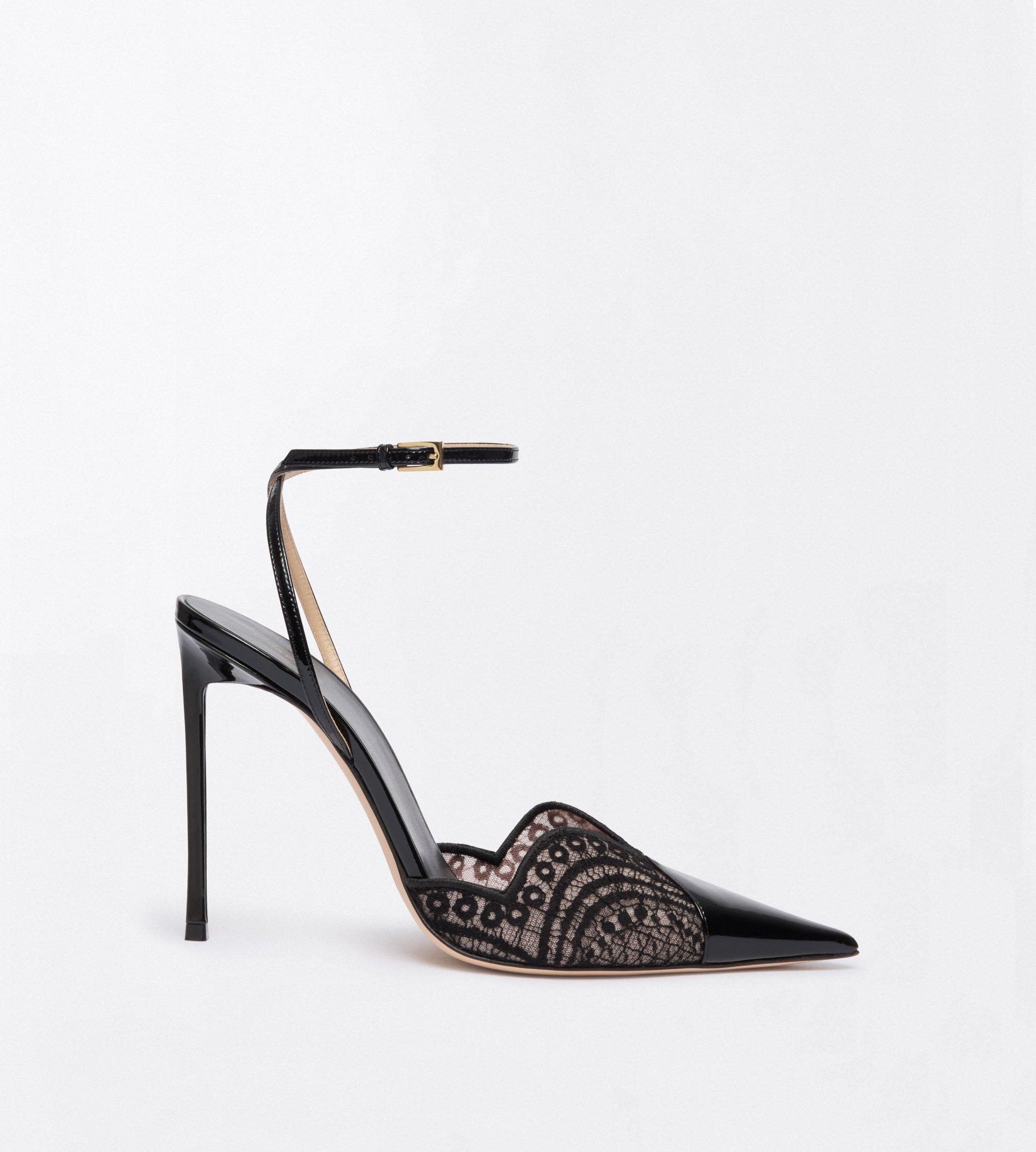 PATENT LEATHER AND LACE ANKLE STRAP PUMP