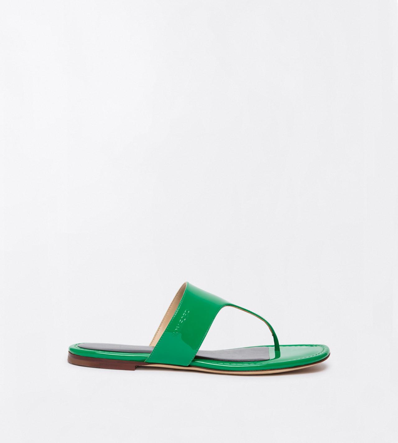 TOM FORD LEATHER BRIGHT GREEN PATENT LEATHER LINA THONG SANDAL
