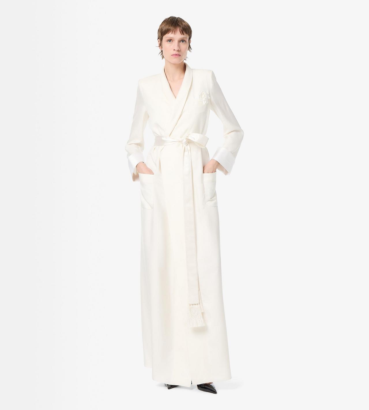 TOM FORD SILK OFF WHITE LONG PEIGNOIR EN SOIE &Agrave; COL CH&Acirc;LE