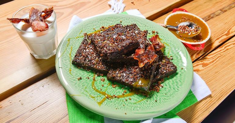 0516_Dark_Chocolate_Brownies_with_Bacon_Salted_Caramel_RE_HE_M