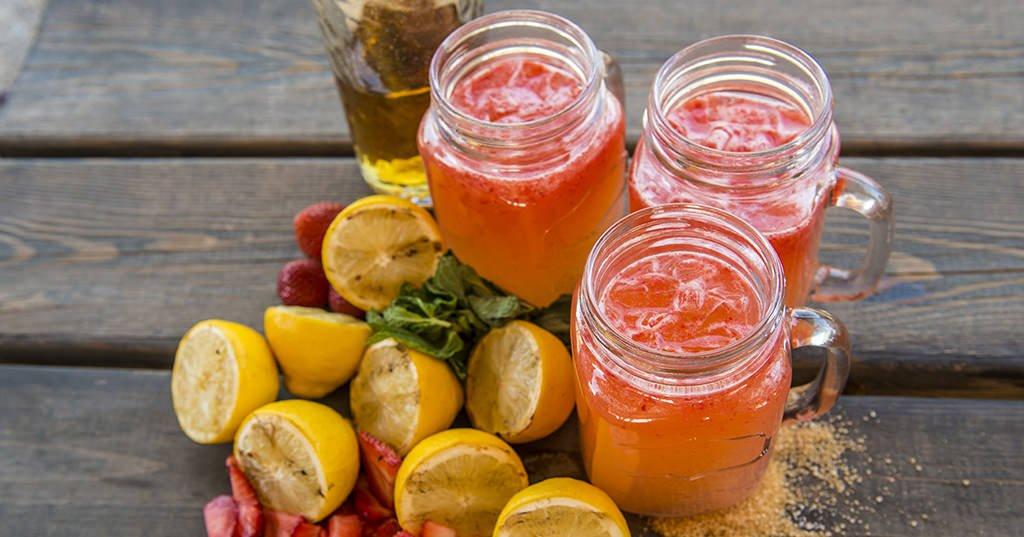 Grilled Strawberry Bourbon Lemonade | Traeger Grills