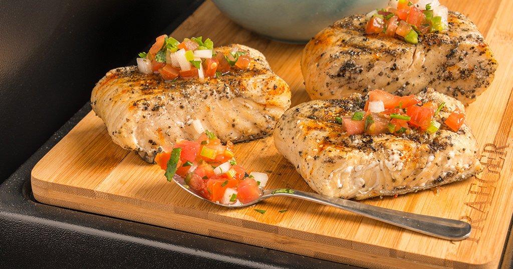 20170210_Jamaican-Jerk-Halibut-with-Pico-de-Gallo_RE_HE_M