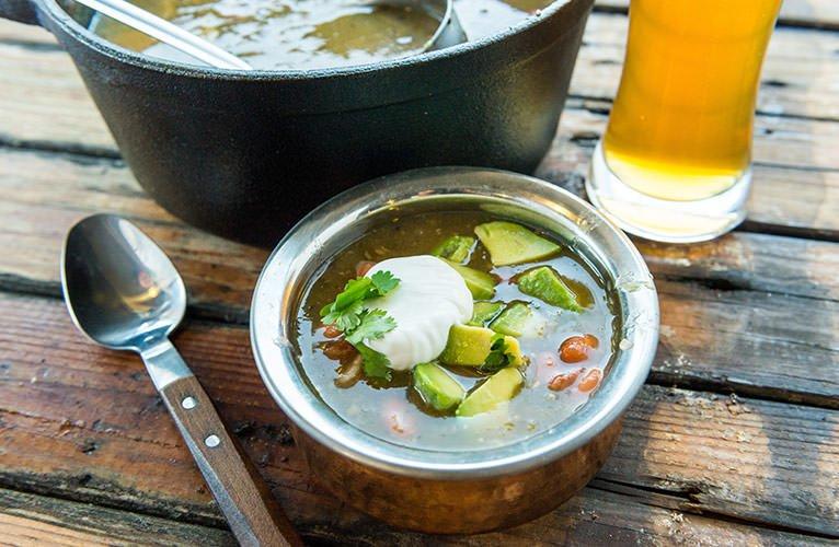 20181012_Top-Traeger-Chili-Recipes-Smokenomics-White-Chicken-Chili_BG