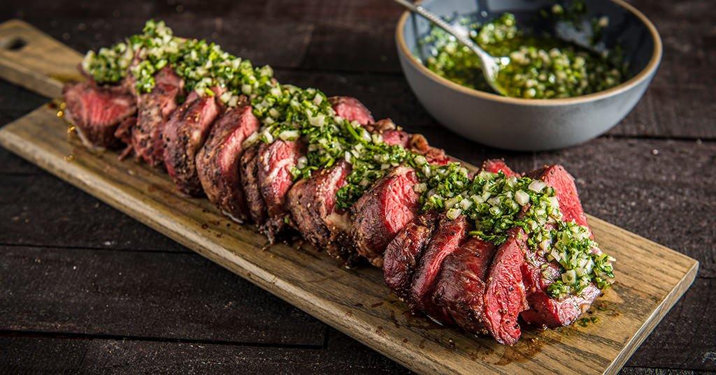 20181116_Roasted-Beef-Tenderloin-with-Gremolata_RE_HE_M