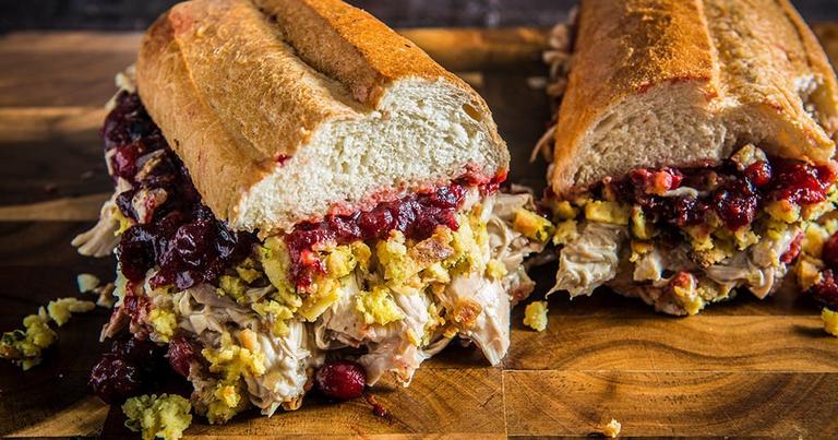 20181116_Ultimate-Traeger-Thanksgiving-Sandwich_RE_HE_M