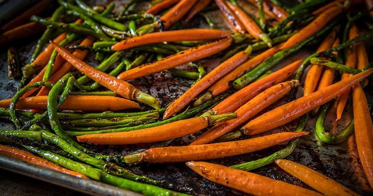 20181214_Grilled-Asparagus-and-Honey-Glazed-Carrots_RE_HE_M