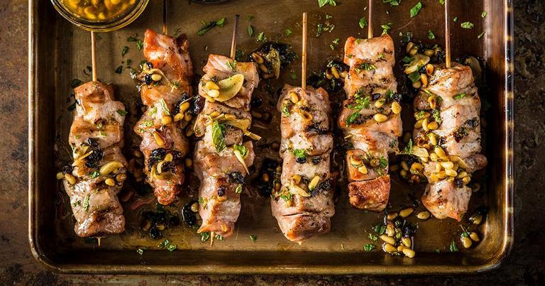 20181214_Grilled-Pork-Skewers-with-Currant-Brown-Butter_RE_HE_M