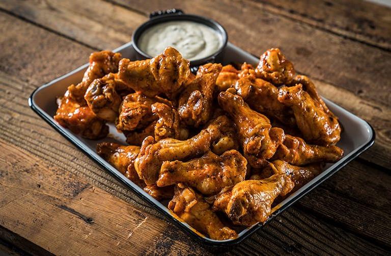 20190116_Top-Superbowl-Recipes-Grilled-Buffalo-Wings_BG