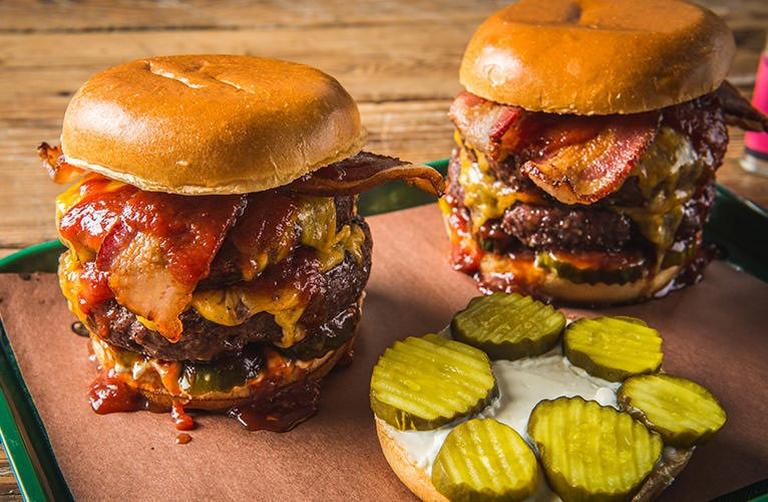 20190116_Top-Superbowl-Recipes-Texas-Spicy-Grilled-Double-Burger_BG