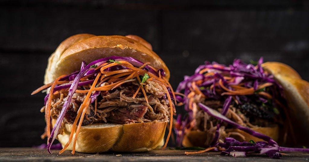 20190228_Smoked-Carolina-Pulled-Pork-Sandwiches_RE_HE_M