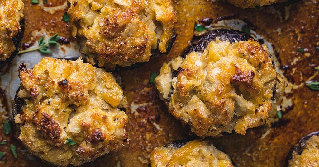 Baked Artichoke Parmesan Mushrooms
