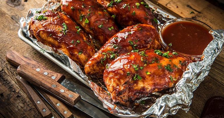 BBQ-Chicken_Traeger-Wood-Fired-Grills_RE_HE_M
