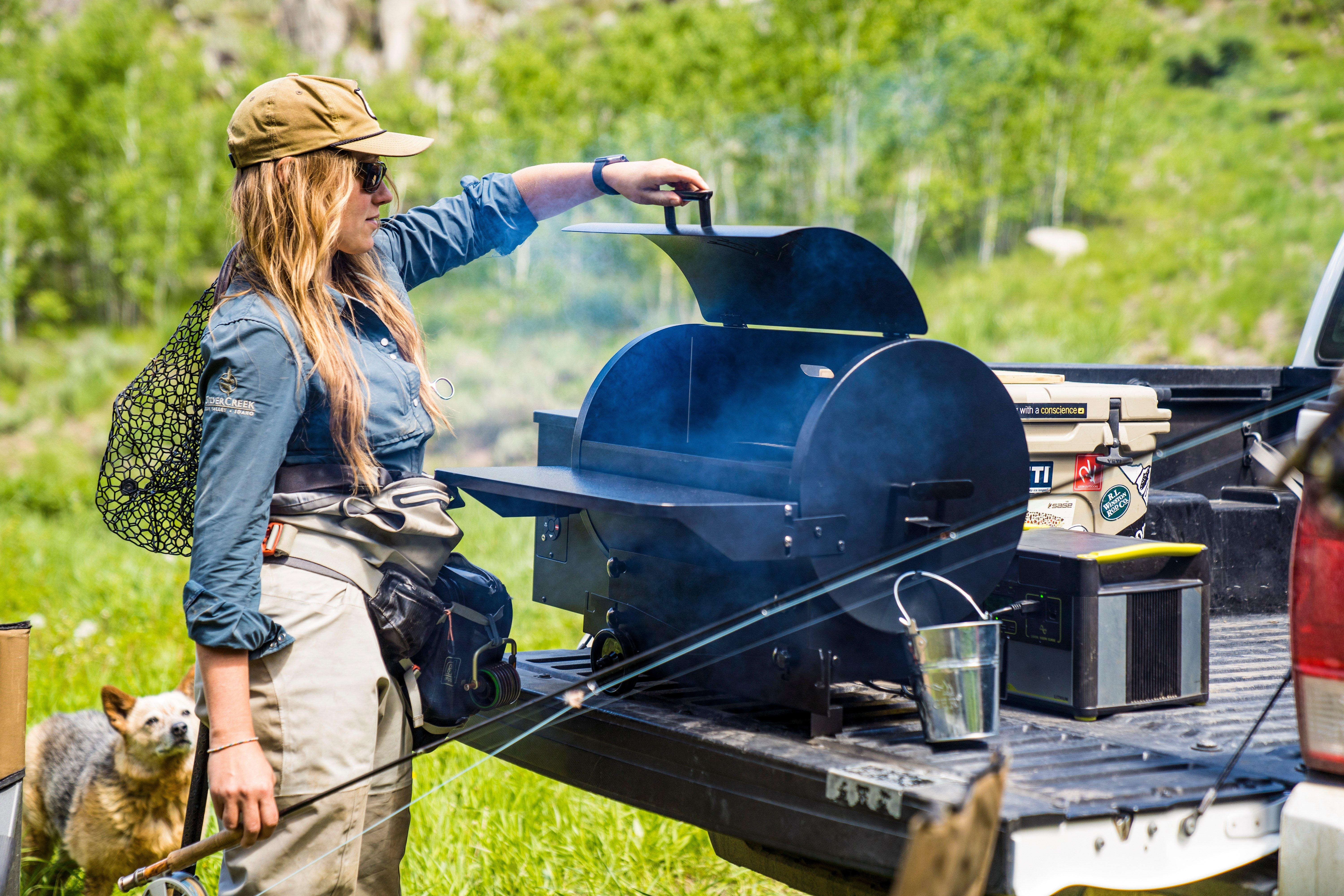 Camping_Traeger_Tailgater-Hero