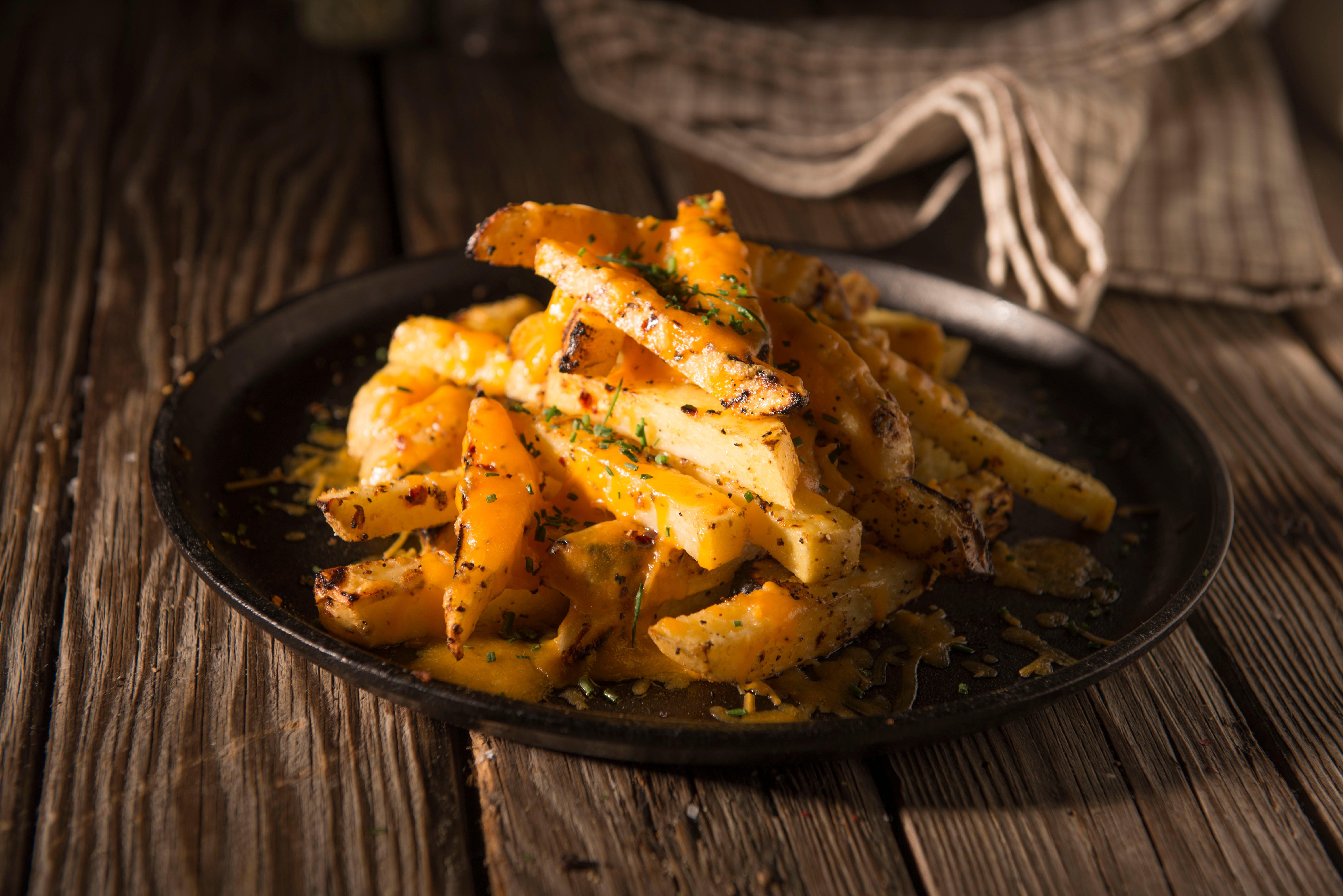Cheesy Garlic Fries | Traeger Grills