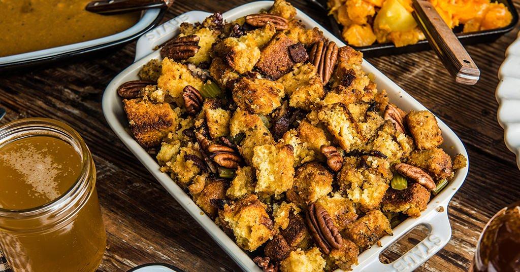 Cornbread-Bacon-Pecan-Stuffing_Traeger-Wood-Pellet-Grills_RE_HE_M