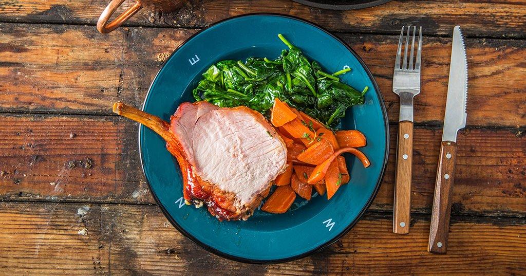 Crown-Roast-Pork_Traeger-Wood-Pellet-Grills_RE_HE_M