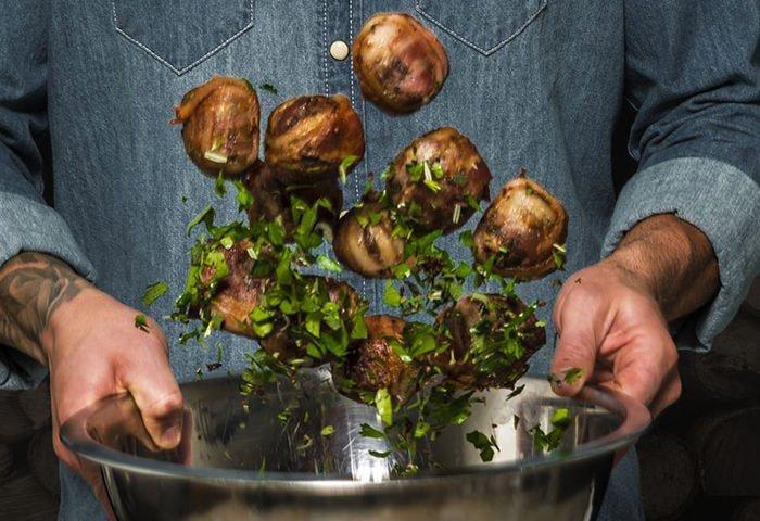 DW_Recipe_BBQ_Meatball_Onion_Bombs_Mobile