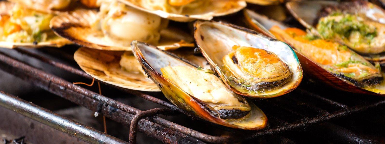 Grilled Clams in Garlic Butter | Traeger Grills