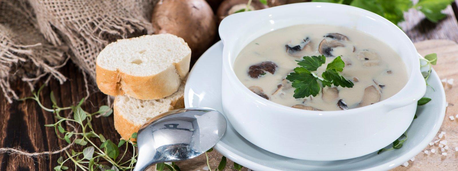DW_Recipe_smoked_cream_of_mushroom_soup_Hero