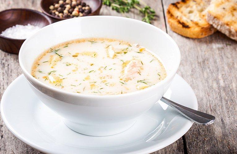 GM_1215_Top_10_Soups_Smoked_Fish_Chowder_BG