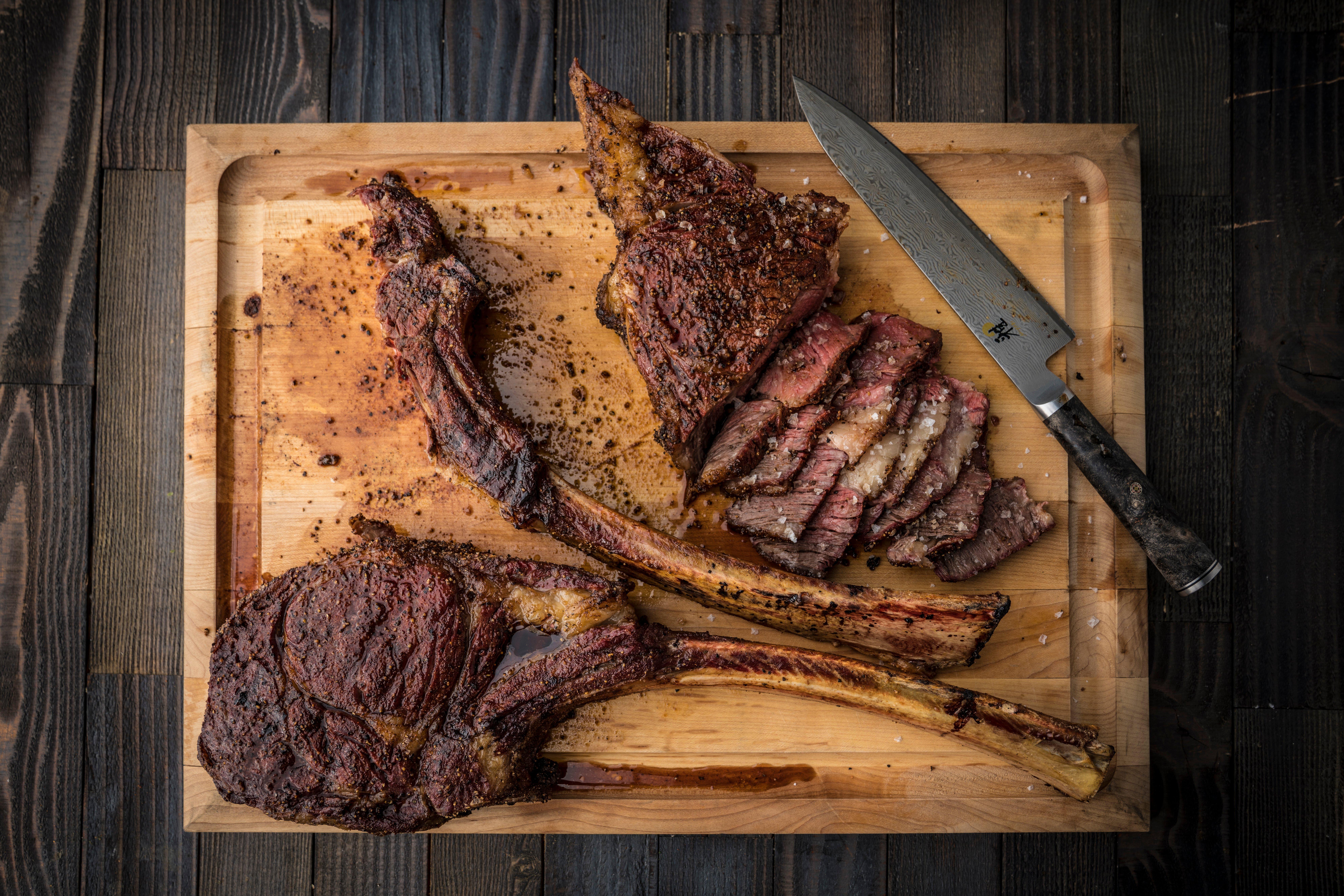 Grilled Tomahawk Steak
