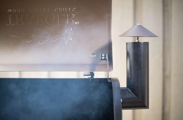 HC_0116_Healthy_Burger_Guide_Smoking_Grill_BG