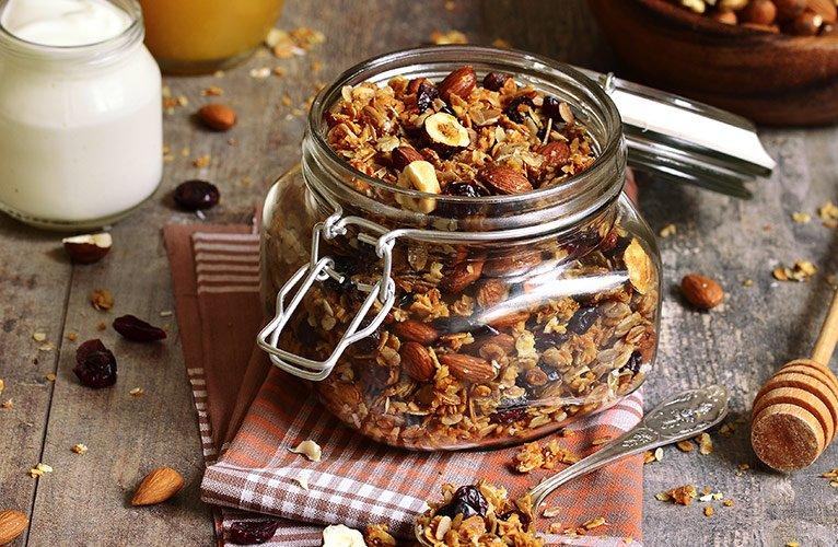 Mothers-Day-Brunch-Recipes-Granola_BG