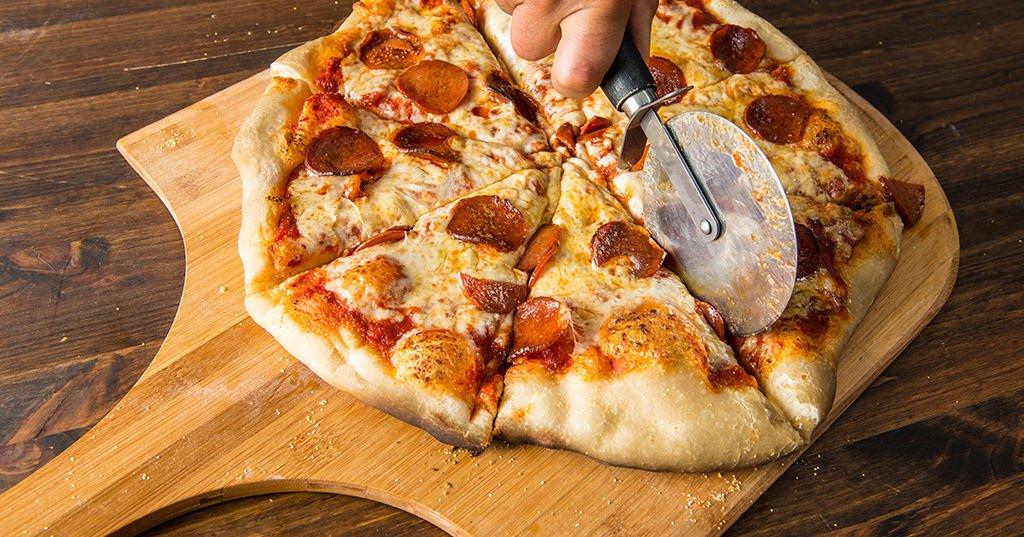 Grilled New York Style Pepperoni Pizza Recipe - Traeger