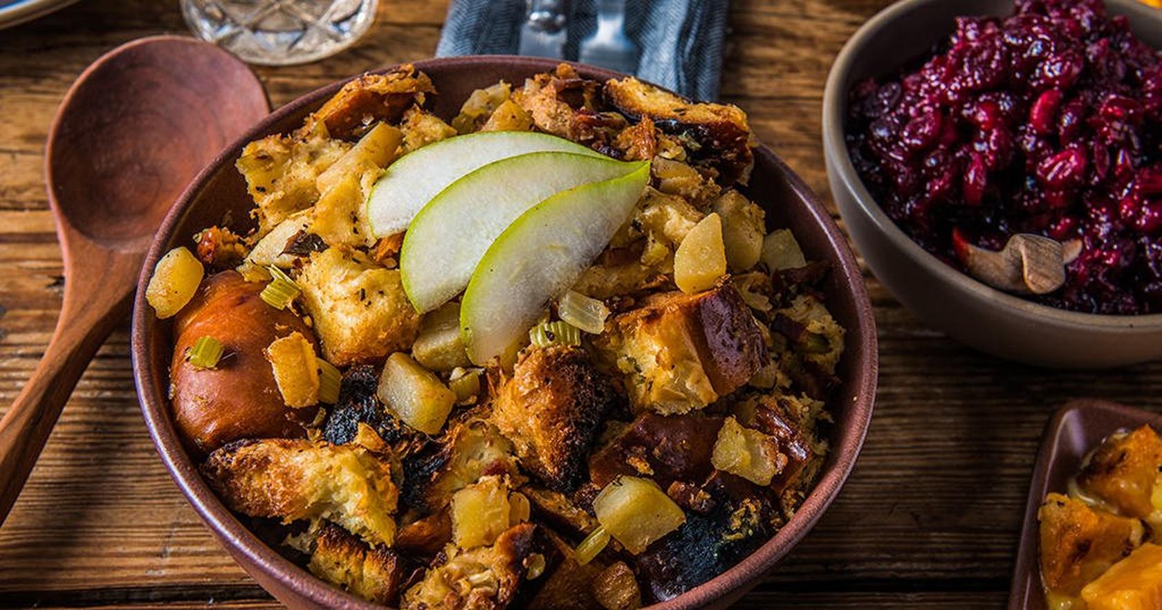 Pear-Bacon-Stuffing_Traeger-Wood-Pellet-Grills_RE_HE_M