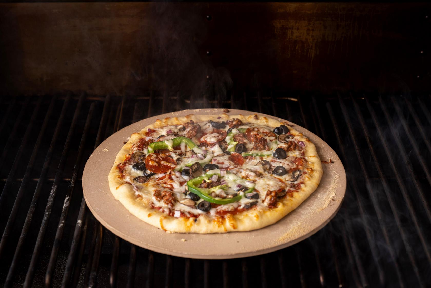 Pizza-on-grill